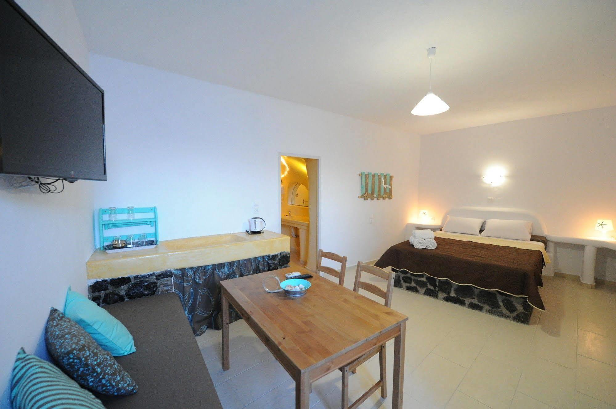 Manias Fira Residences Zewnętrze zdjęcie